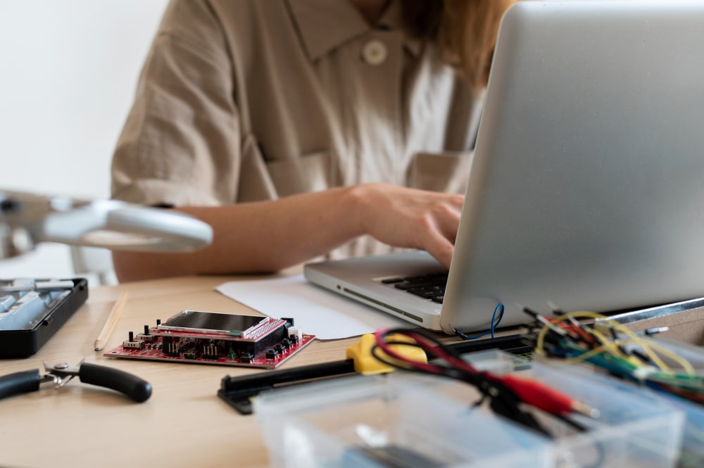 Profesjonalna naprawa MacBooka w Warszawie — niezawodność i jakość